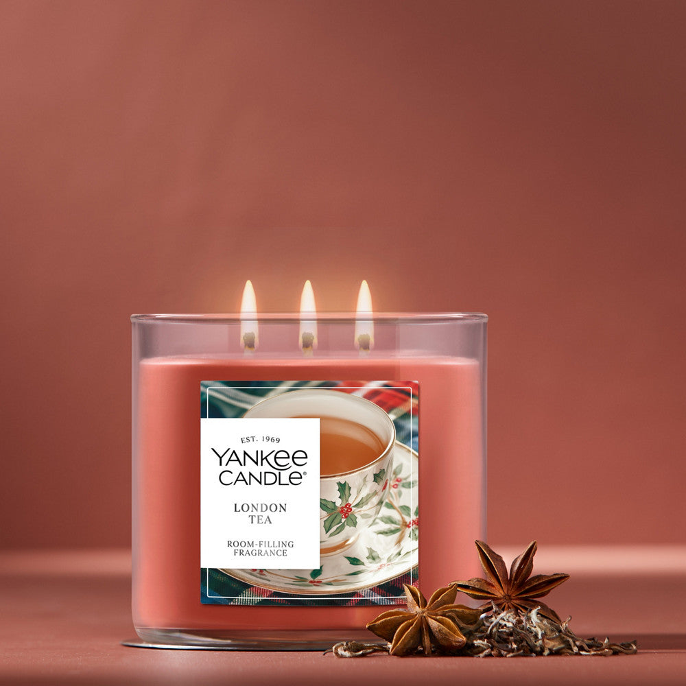 London Christmas Tea 3-Wick Candle