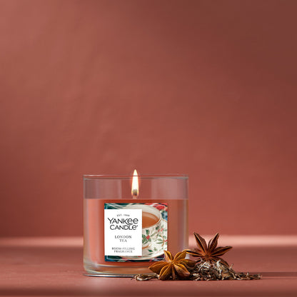 London Christmas Tea Small Tumbler Candle