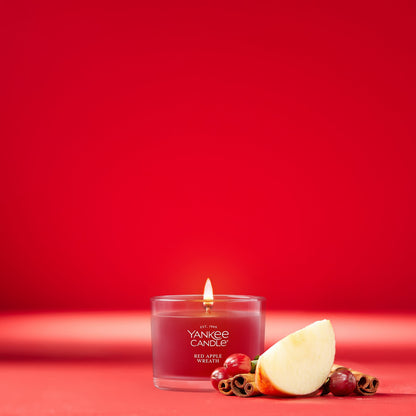 Red Apple Wreath Mini Candle