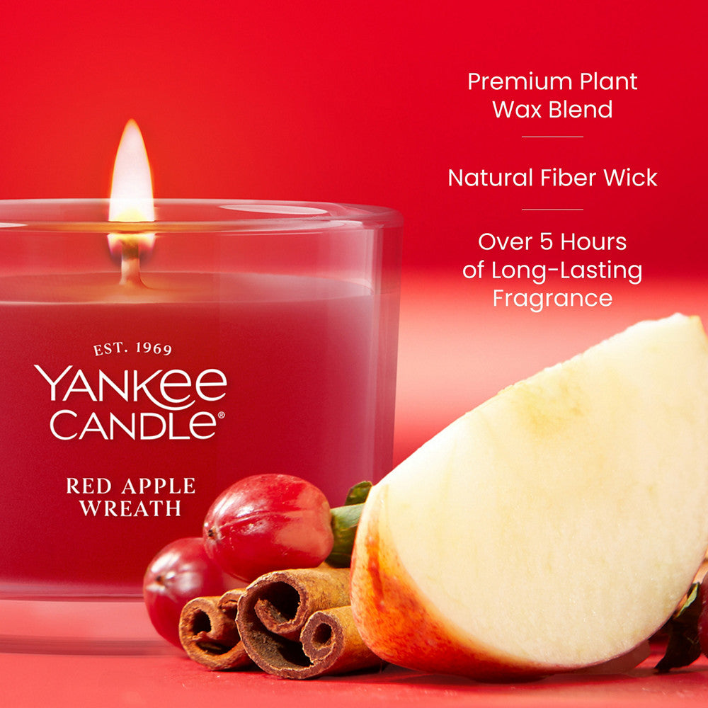 Red Apple Wreath Mini Candle