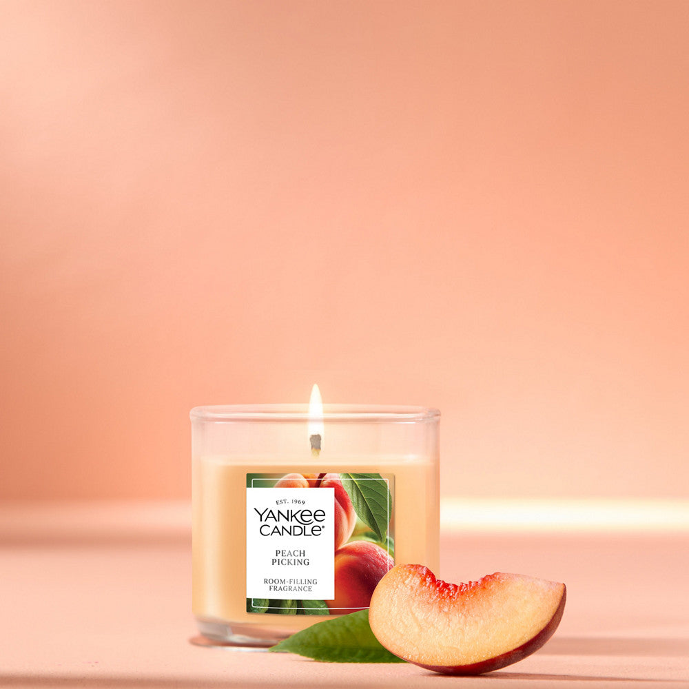 Peach Picking Small Tumbler Candle